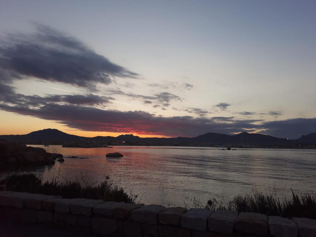 Il Mare Di Olbia Holiday Apartment Екстериор снимка